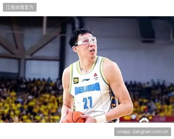 半决赛上演矛盾对决，上海队的整体性将面临北京队周琦内线强点的考验。